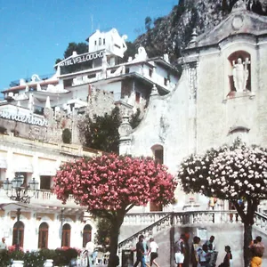 Vello D'oro 3*, Taormina Italia